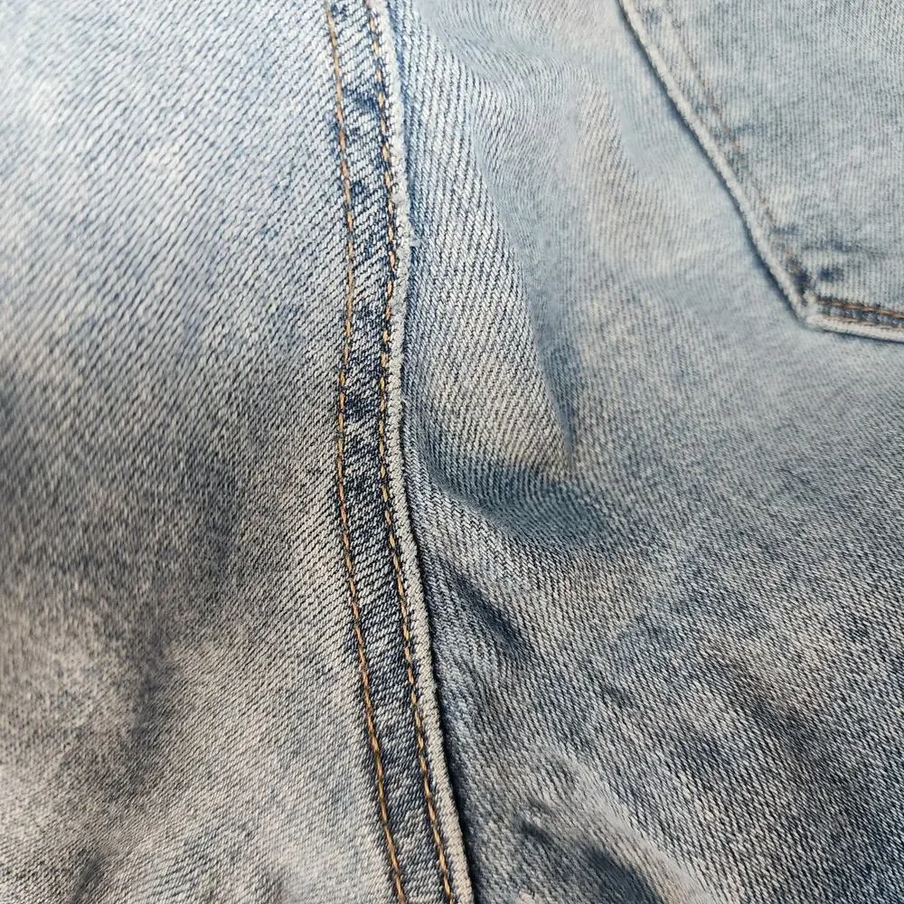 Lucky Brand Lolita Super Skinny Light Wash 6/28 Distressed Raw hem crop